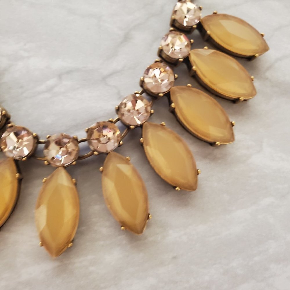 ✨ J.Crew Pink Taupe Jumbo Giant Rhinestones Crystalst Statement Necklace ✨ - Picture 5 of 16